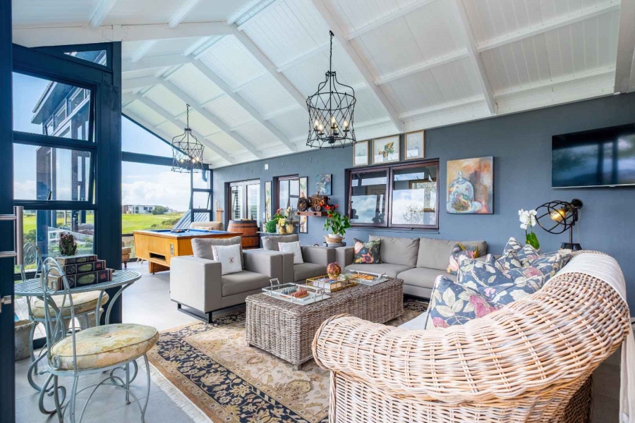 5 Bedroom Property for Sale in Oubaai Western Cape